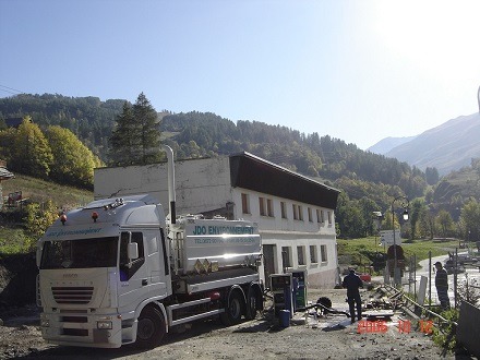 camion-hydrocureur station