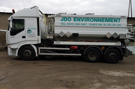camion hydrocureur de l'entreprise JDO